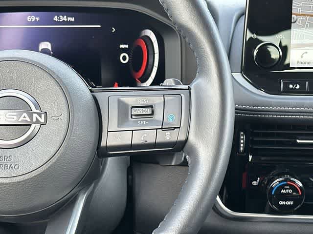 Used 2023 Nissan Rogue Platinum AWD/4WD image 10