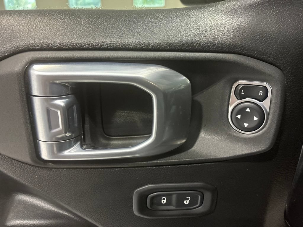 Used 2023 Jeep Gladiator Mojave AWD/4WD image 20