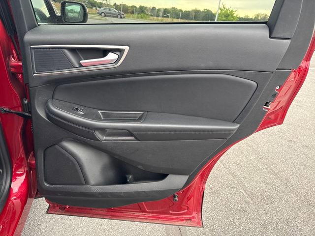 Used 2024 Ford Edge SEL AWD/4WD image 16