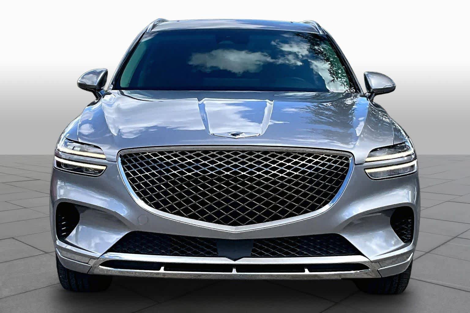 Used 2022 Genesis GV70 2.5T w/ Select Package AWD/4WD image 4