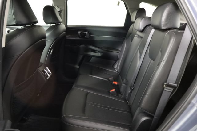 Used 2021 Kia Sorento S w/ Panoramic Sunroof Package FWD image 14