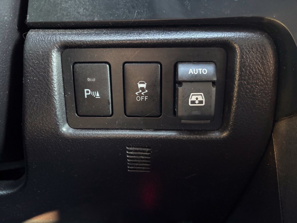 Used 2018 Toyota Sequoia TRD Sport AWD/4WD image 40