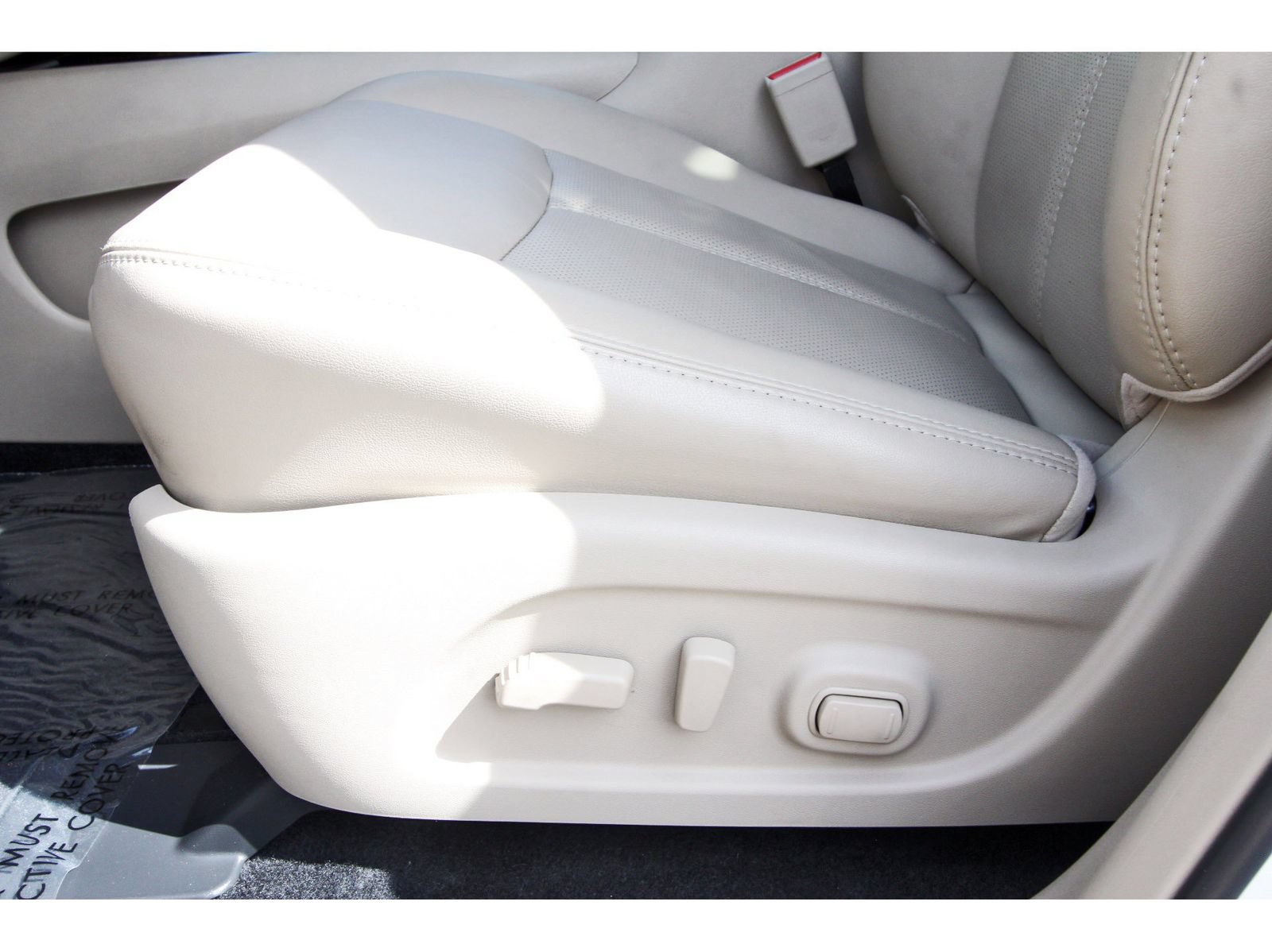 Used 2019 Nissan Pathfinder Platinum FWD image 31