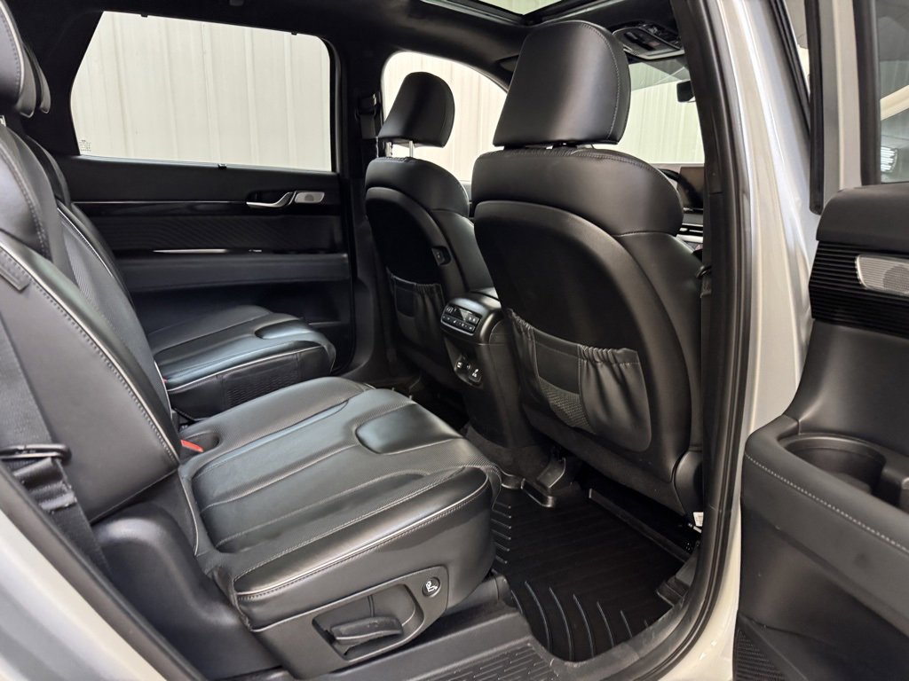 Used 2023 Hyundai Palisade Calligraphy image 27