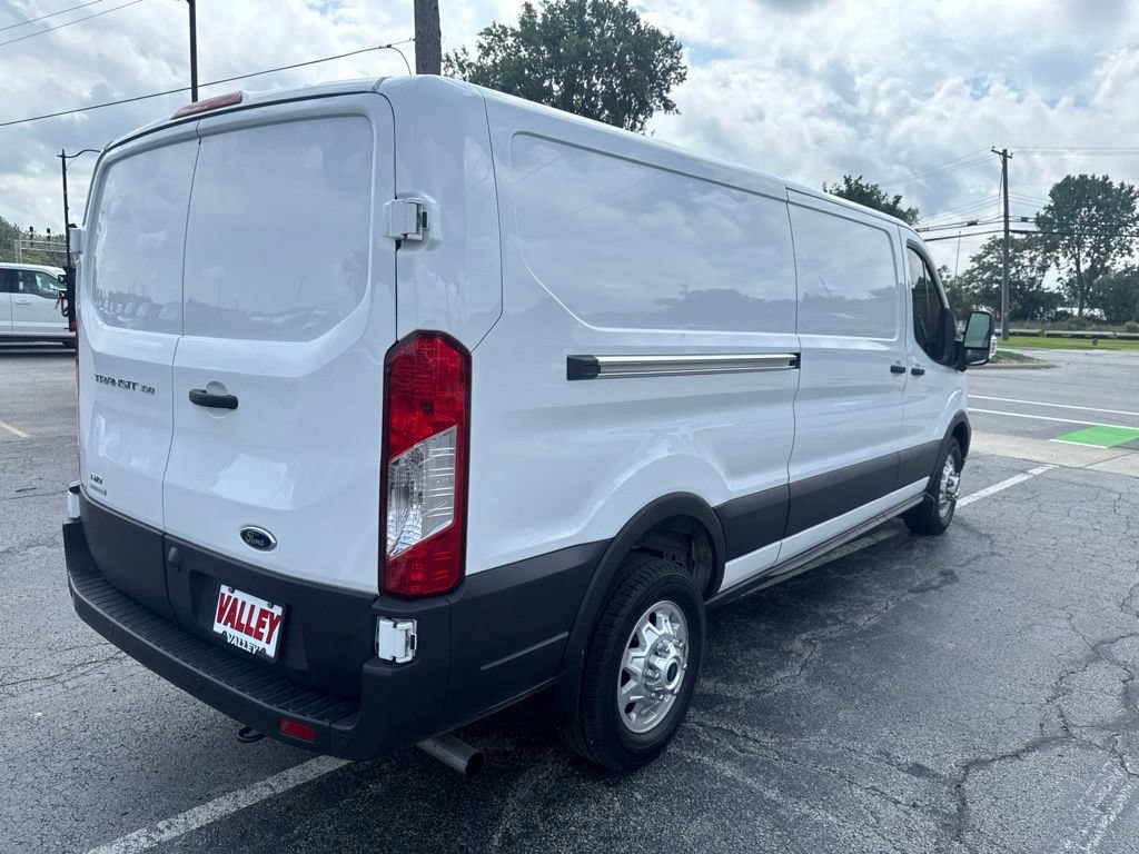 Certified 2025 Ford Transit 350 Low Roof AWD video 3