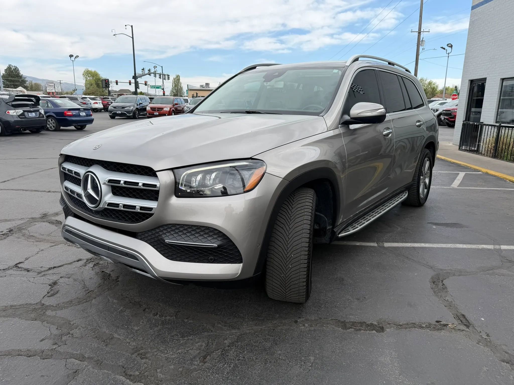 Used 2020 Mercedes-Benz GLS 450 4MATIC image 3