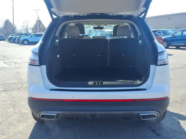 Used 2023 Lincoln Nautilus Reserve w/ Equipment Group 201A AWD/4WD image 9