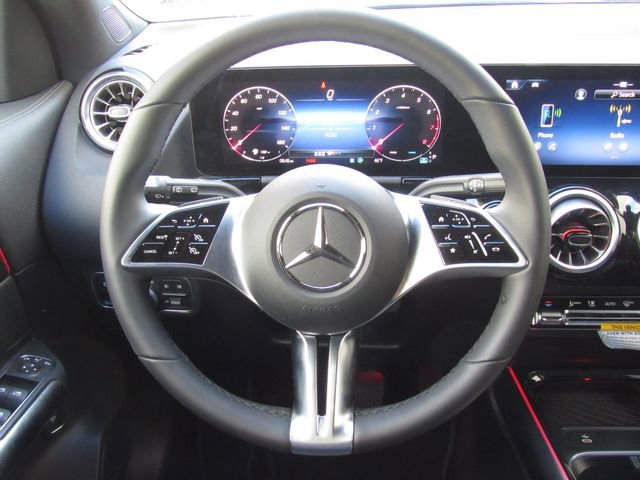 Used 2026 Mercedes-Benz GLA 250 4MATIC image 25