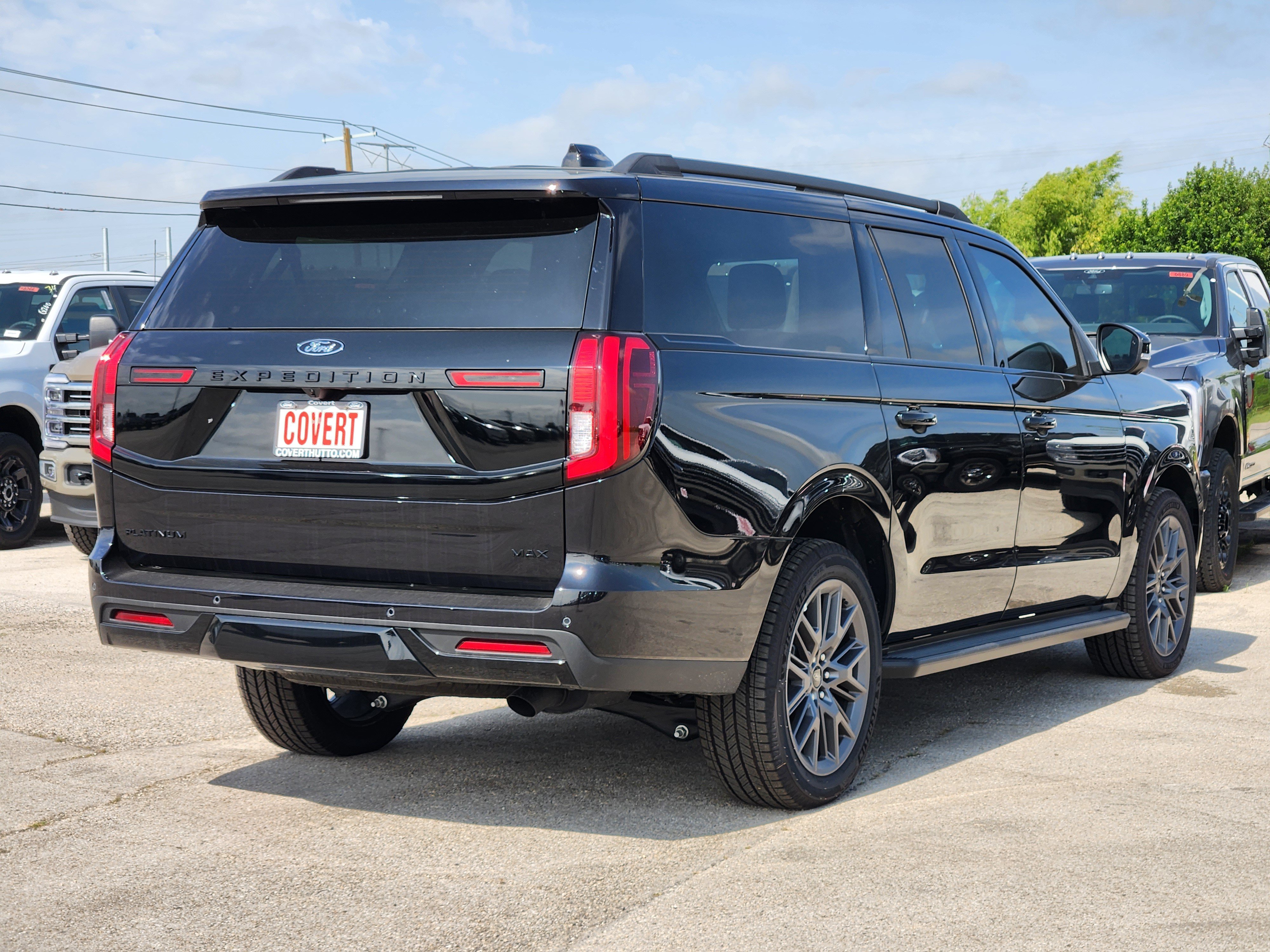 New 2026 Ford Expedition Max Platinum w/ Stealth Appearance Package AWD/4WD image 4