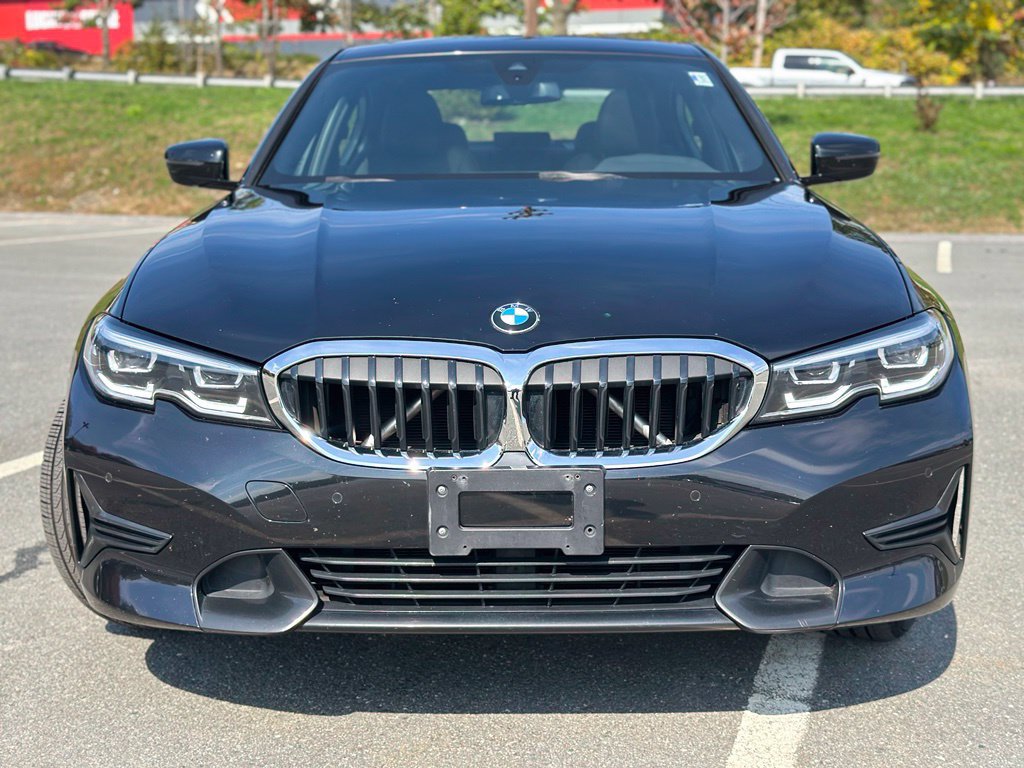 Certified 2021 BMW 330i xDrive Sedan w/ Convenience Package AWD/4WD image 10