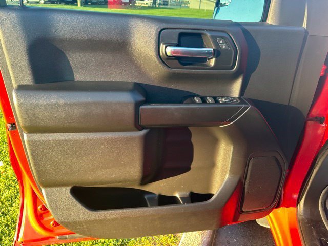 Used 2022 Chevrolet Silverado 1500 Custom w/ LPO, Blackout Package RWD image 11