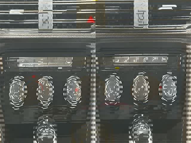 Certified 2023 Volkswagen Taos SE image 14