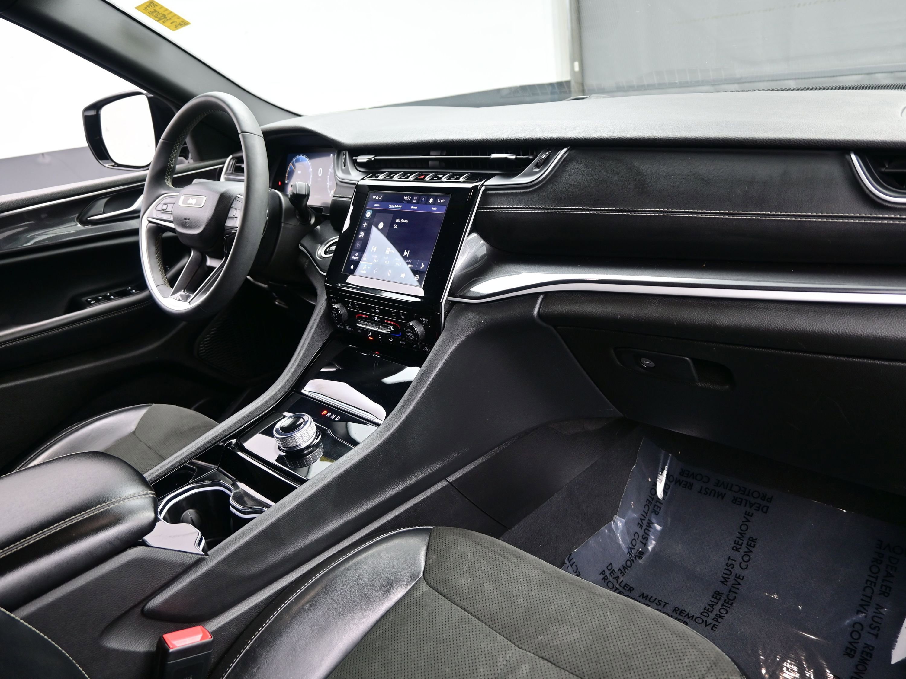 Used 2023 Jeep Grand Cherokee L Laredo image 15