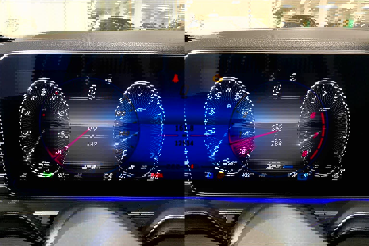 Used 2024 Mercedes-Benz GLE 350 4MATIC image 26