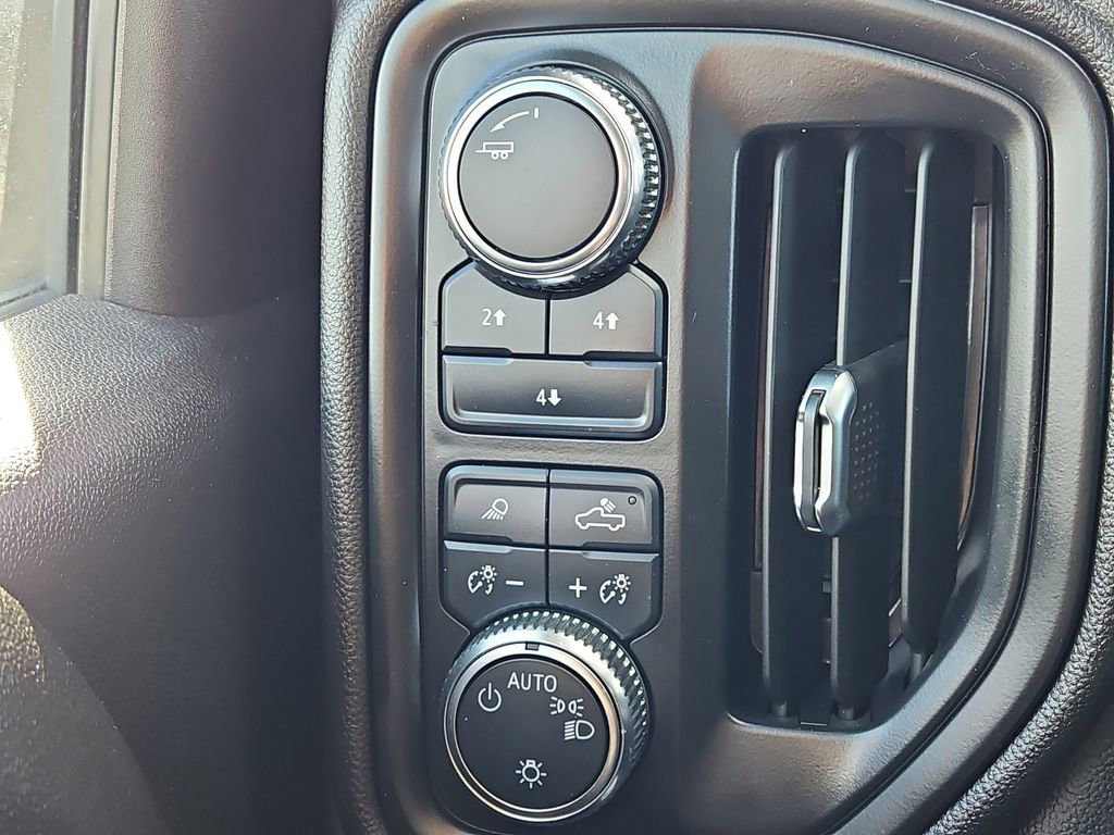 Used 2024 GMC Sierra 3500 Pro w/ Convenience Package image 16