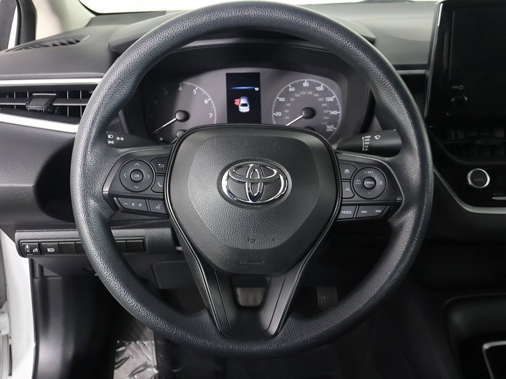 Used 2023 Toyota Corolla LE image 28