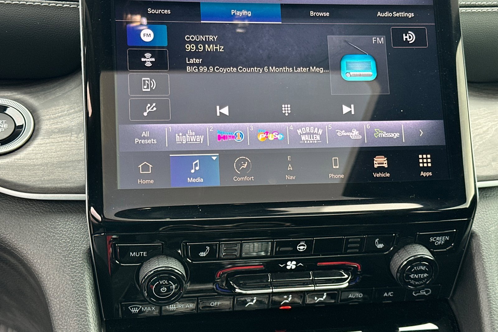 Used 2023 Jeep Grand Cherokee L Limited w/ Trailer Tow Group (B) image 26