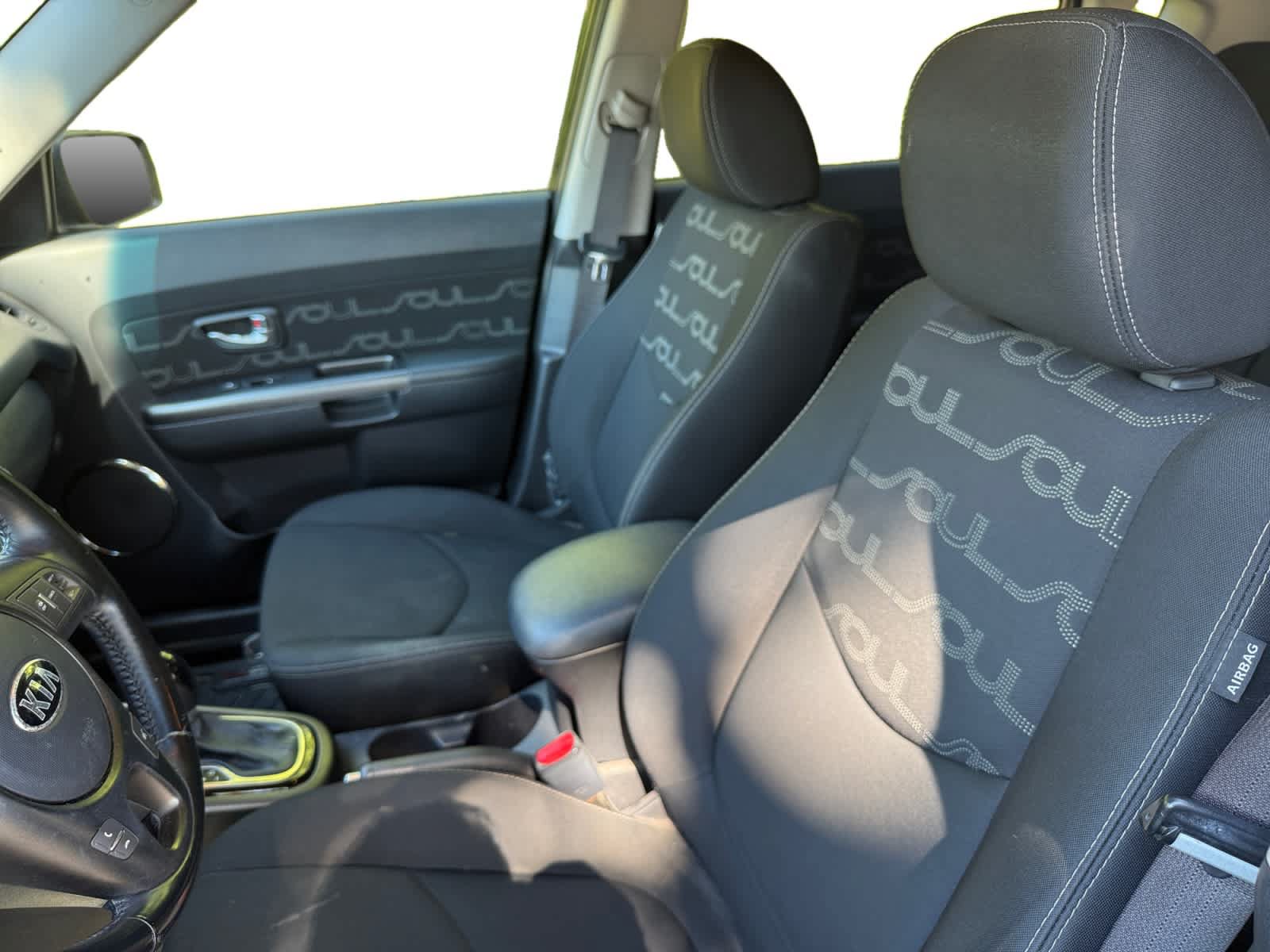 Used 2013 Kia Soul + w/ Audio Pkg FWD image 11