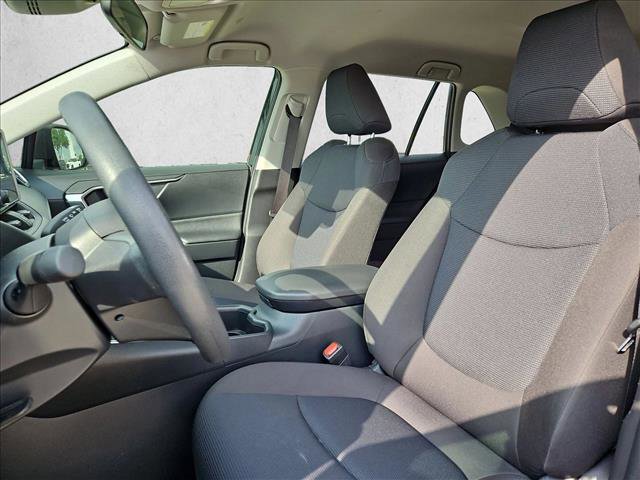 Used 2025 Toyota RAV4 LE AWD/4WD image 16