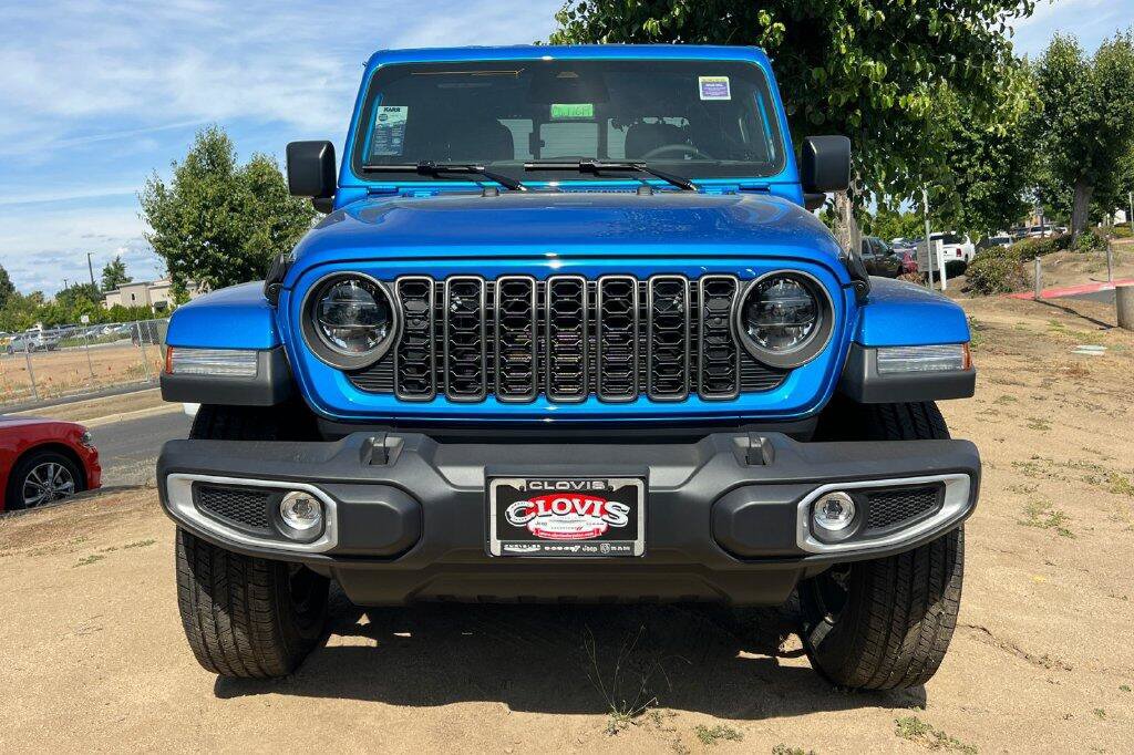 New 2026 Jeep Gladiator Sport AWD/4WD image 9