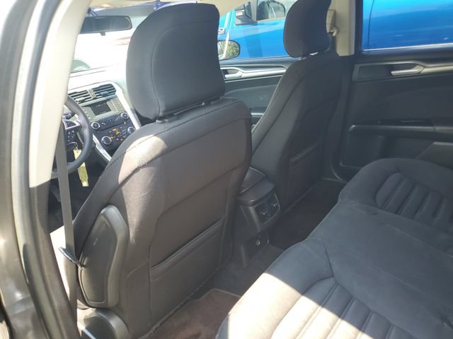 Used 2015 Ford Fusion SE FWD image 24