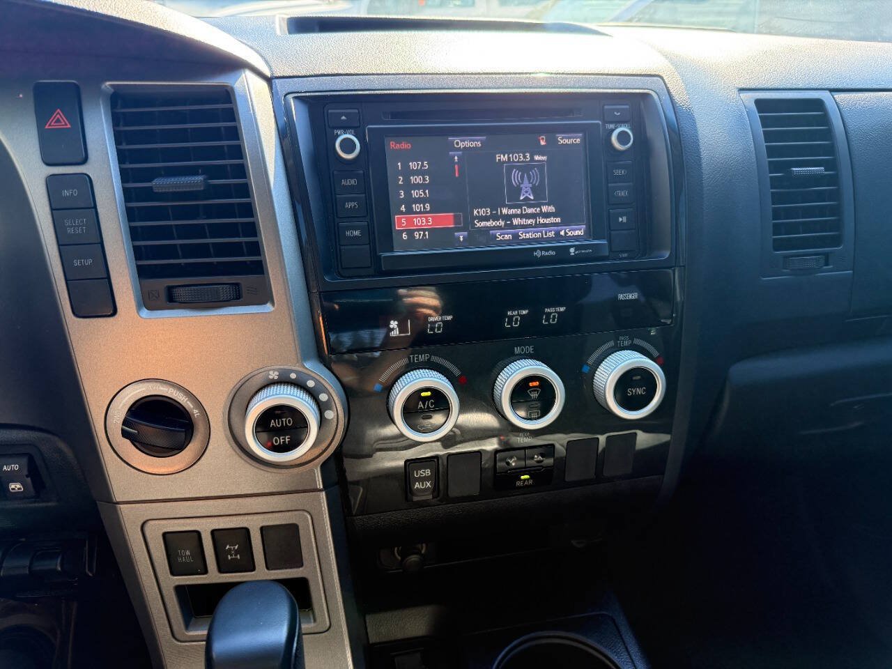 Used 2014 Toyota Sequoia SR5 w/ Sport Appearance Package AWD/4WD image 43