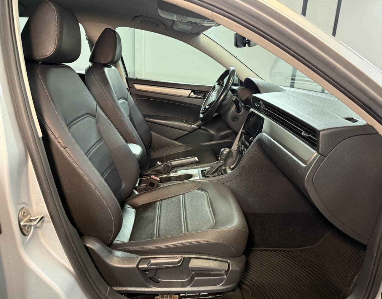 Used 2020 Volkswagen Passat 2.0T SE image 18