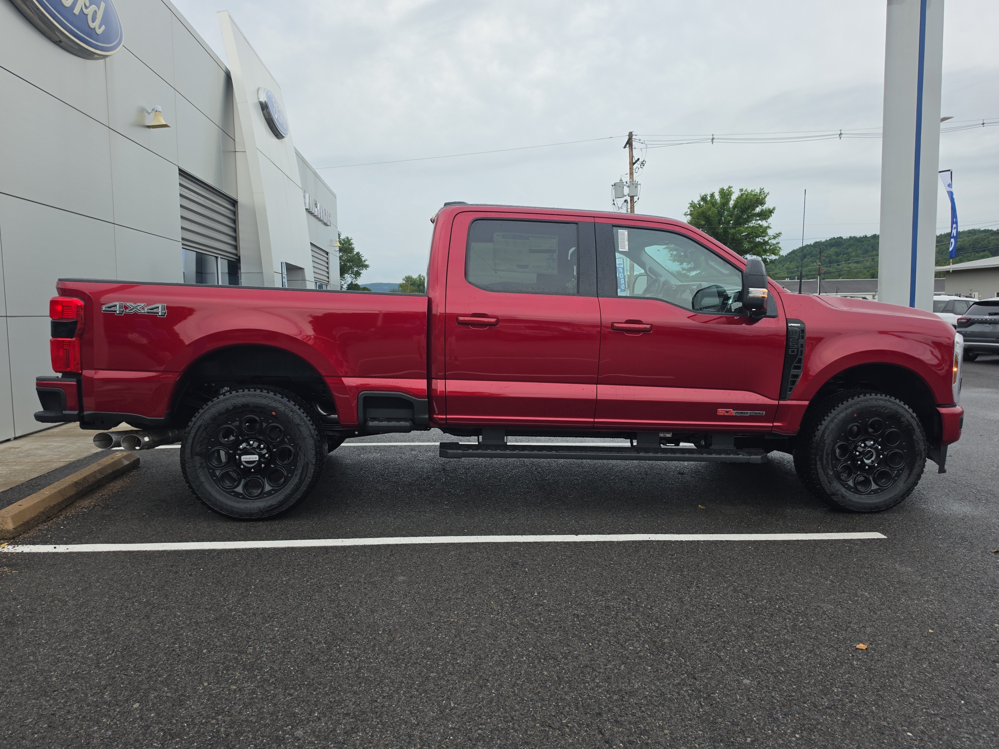 New 2026 Ford F250 Lariat w/ Black Appearance Package AWD/4WD image 2