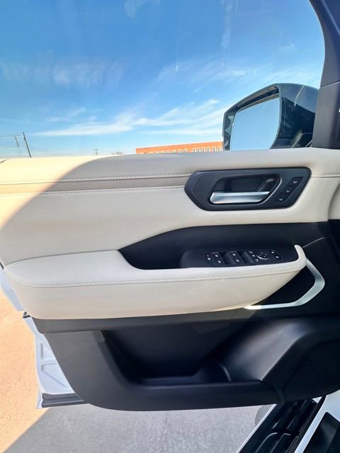 New 2026 Nissan Armada Platinum Reserve image 24