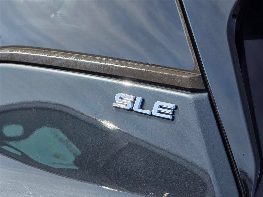 Used 2021 GMC Terrain SLE w/ Driver Convenience Package FWD image 15