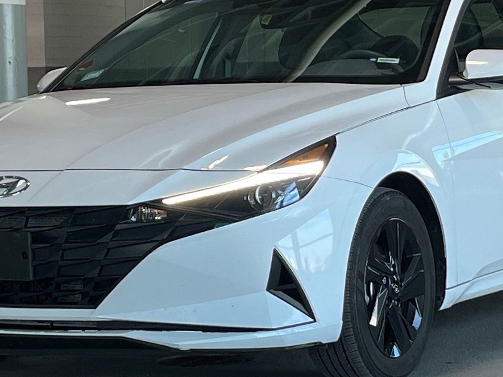Used 2023 Hyundai Elantra Blue FWD image 5