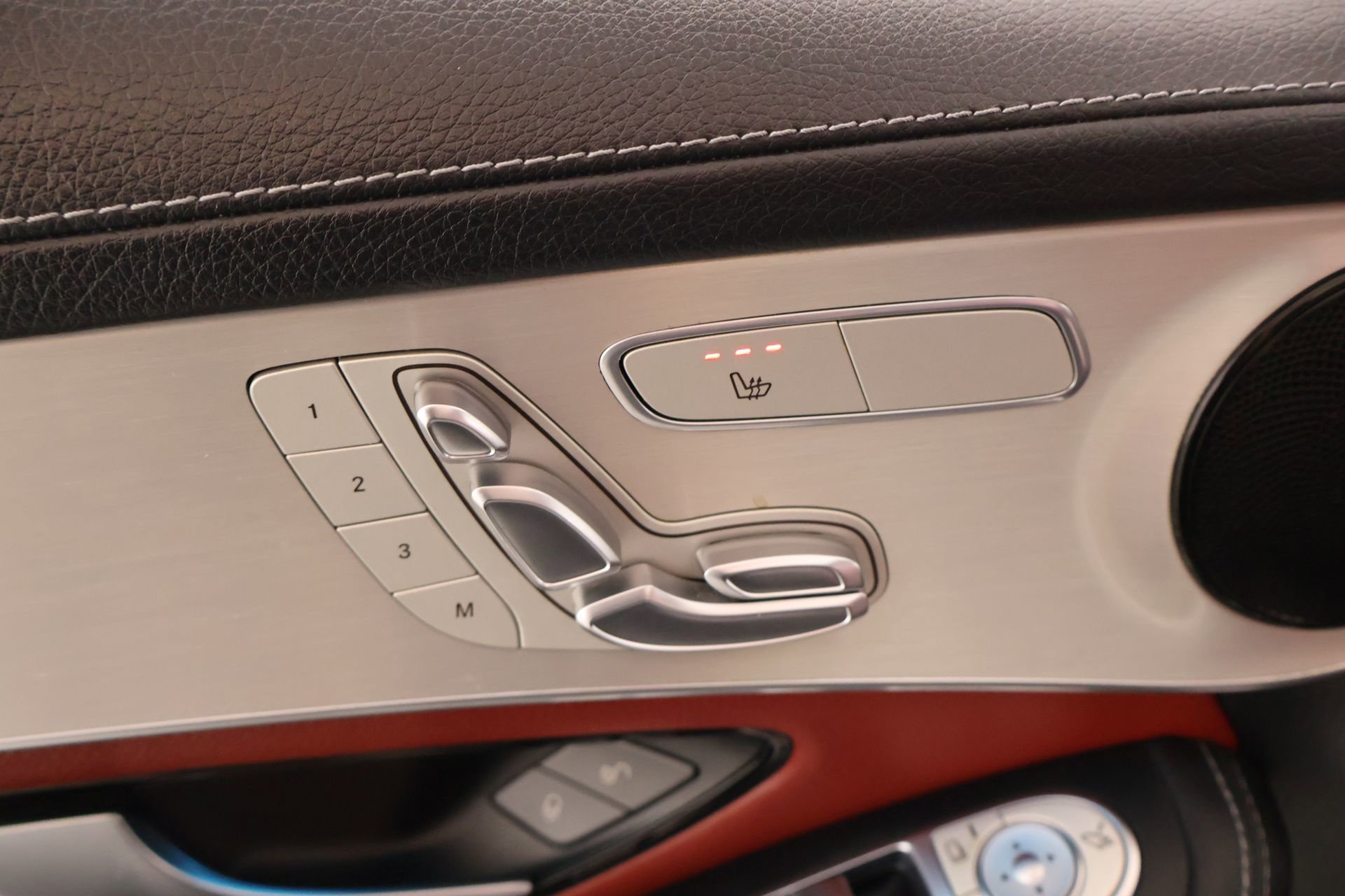 Used 2019 Mercedes-Benz GLC 300 4MATIC Coupe image 16