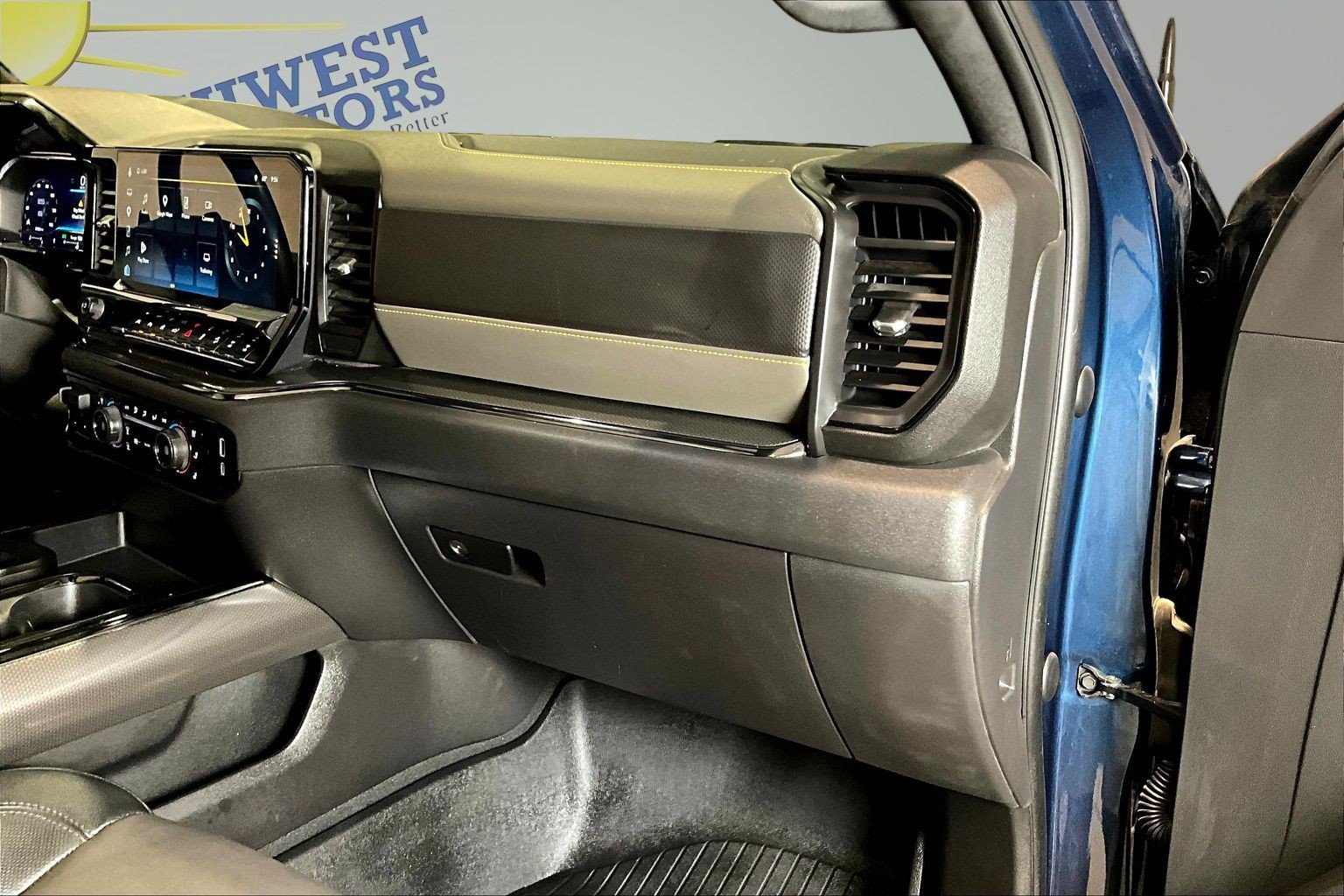 Used 2023 Chevrolet Silverado 1500 ZR2 w/ Technology Package AWD/4WD image 27