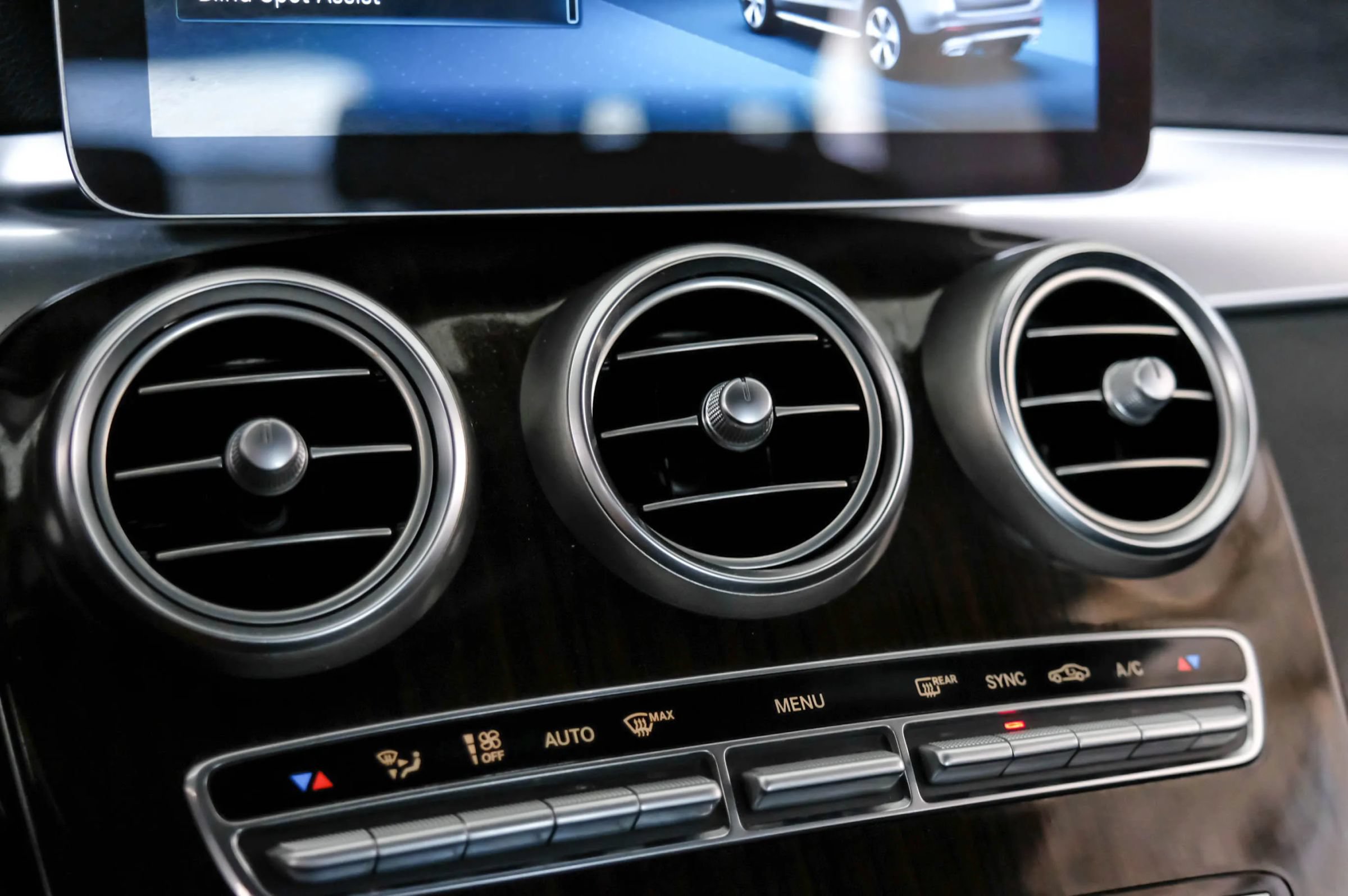 Used 2020 Mercedes-Benz GLC 300 4MATIC image 30