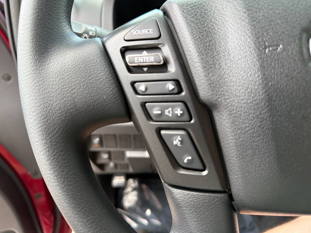 Certified 2025 Nissan Frontier SV RWD image 19