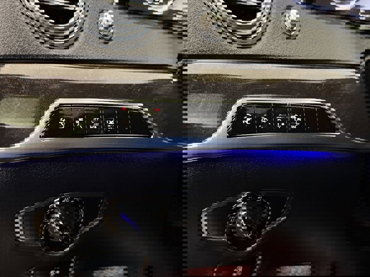 Used 2017 Mercedes-Benz S 550 4MATIC Sedan image 16