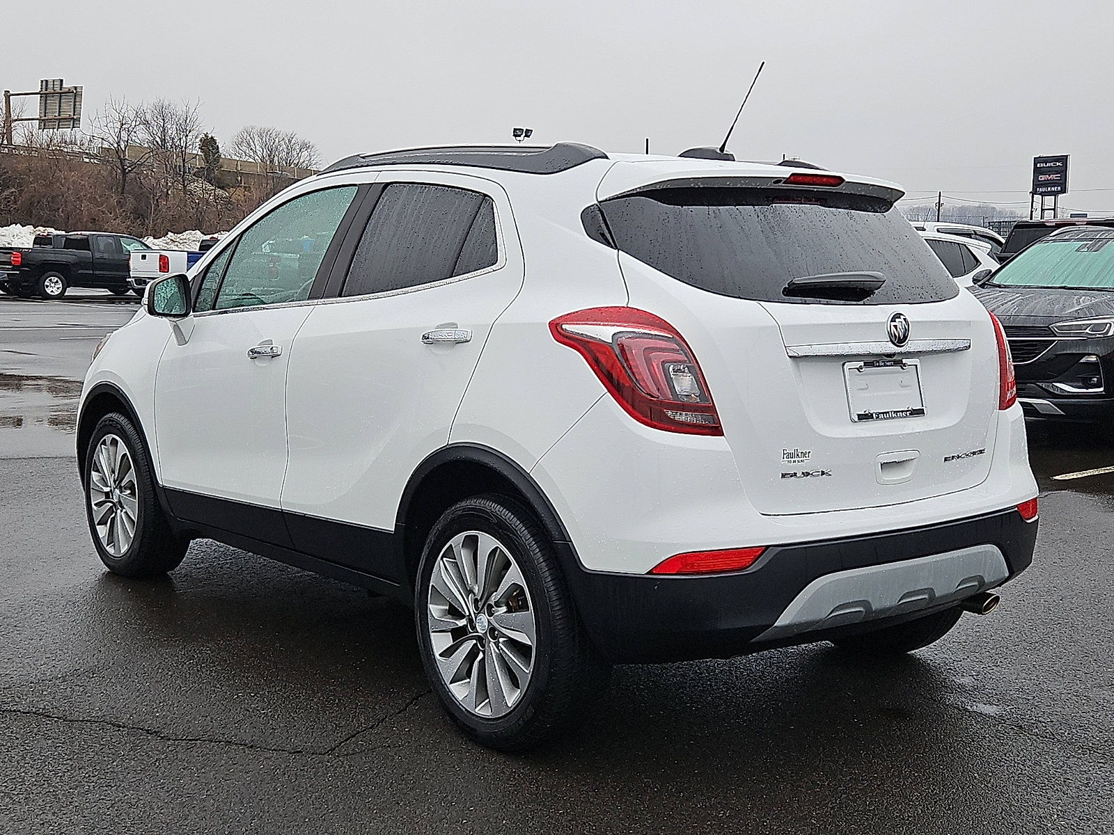 Used 2017 Buick Encore Preferred image 4