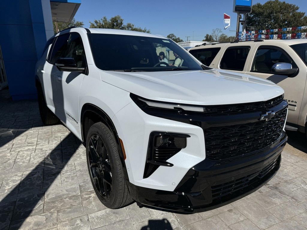 New 2026 Chevrolet Traverse RS w/ LPO, Floor Liner Package image 5