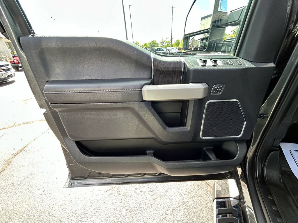 Used 2020 Ford F350 Lariat w/ Lariat Ultimate Package AWD/4WD image 18