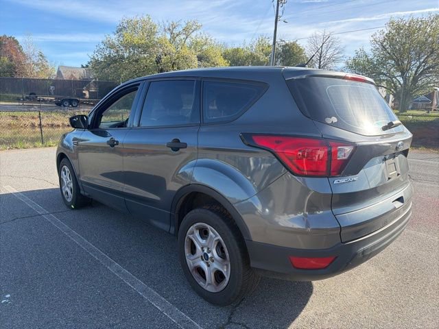 Used 2019 Ford Escape S image 5