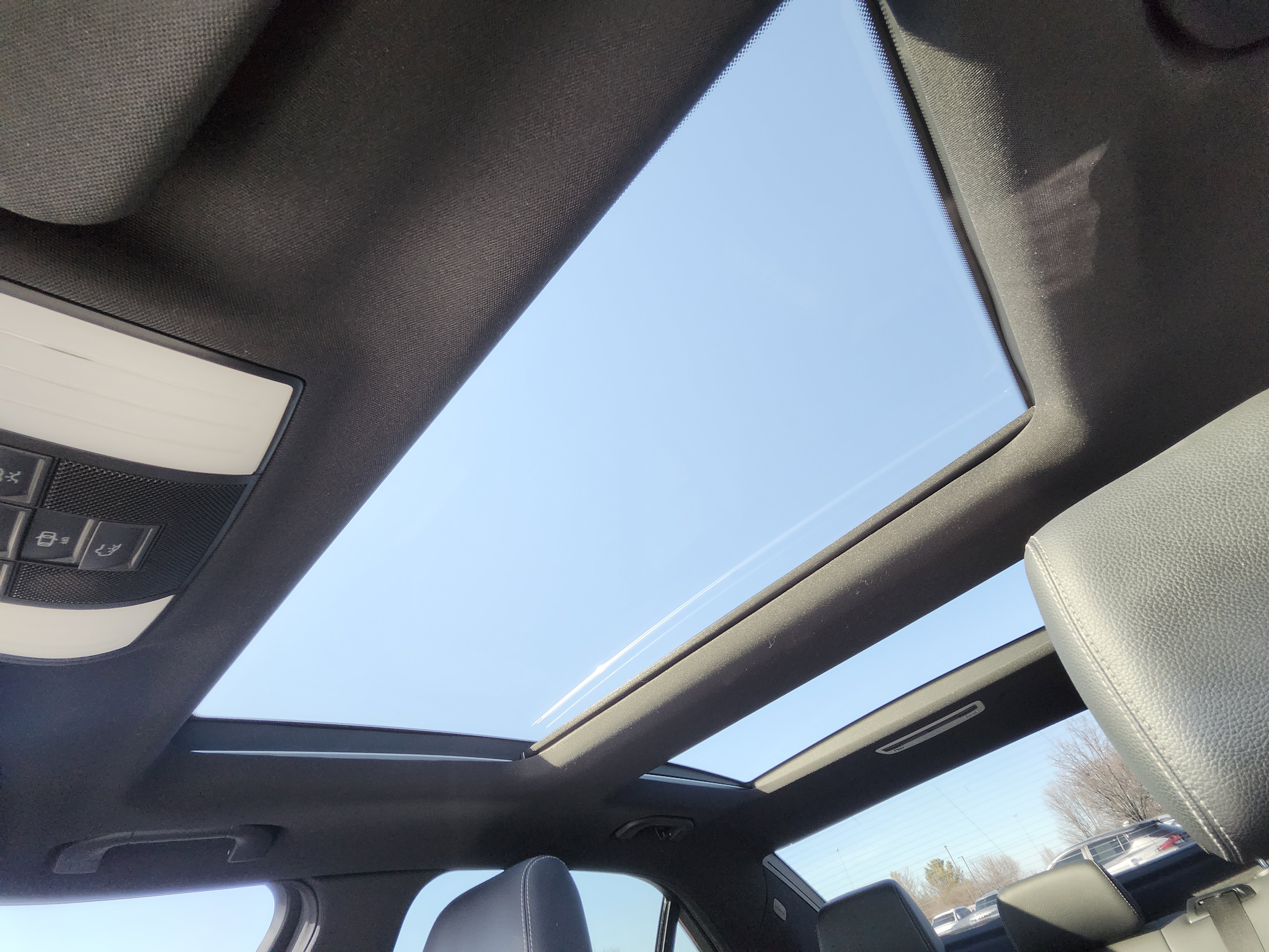 Used 2016 Mercedes-Benz E 350 Sedan image 2