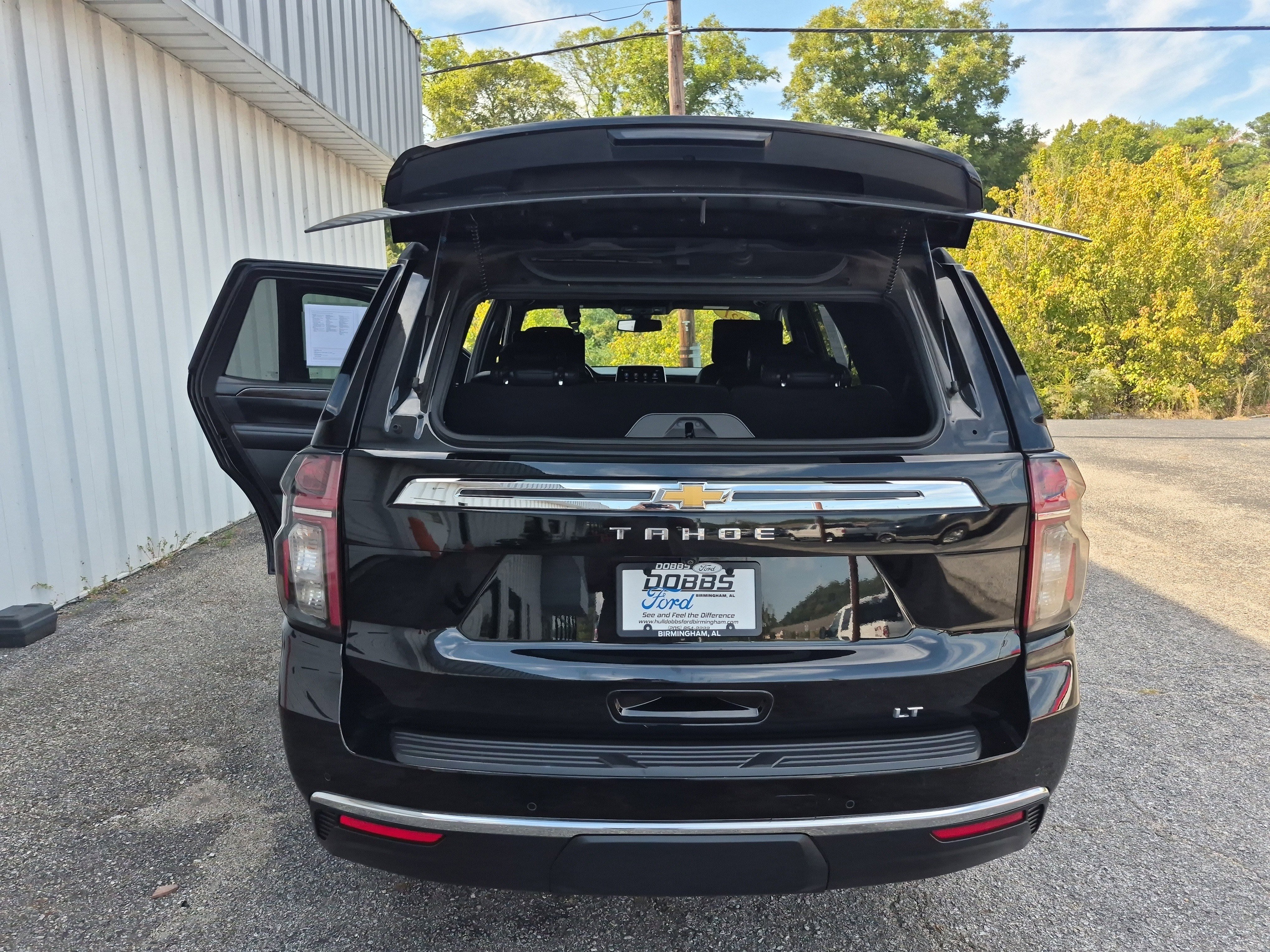 Used 2021 Chevrolet Tahoe LT w/ LT Signature Plus Package image 17