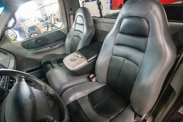 Used 2002 Ford F150 Lightning image 4