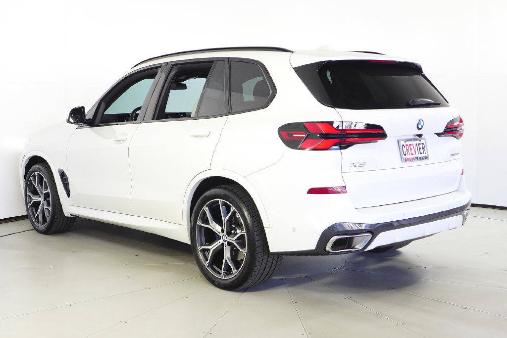 Certified 2024 BMW X5 sDrive40i w/ M Sport Package RWD image 9