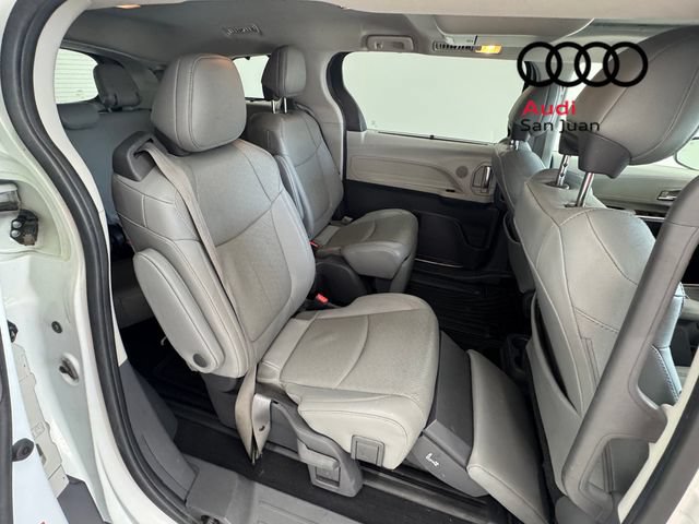 Used 2021 Toyota Sienna Limited FWD image 28