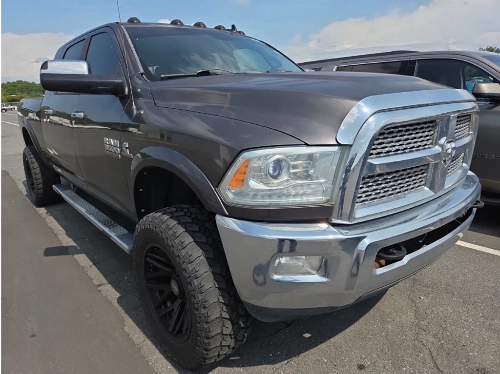 Used 2014 RAM 3500 Laramie w/ Convenience Group AWD/4WD image 2