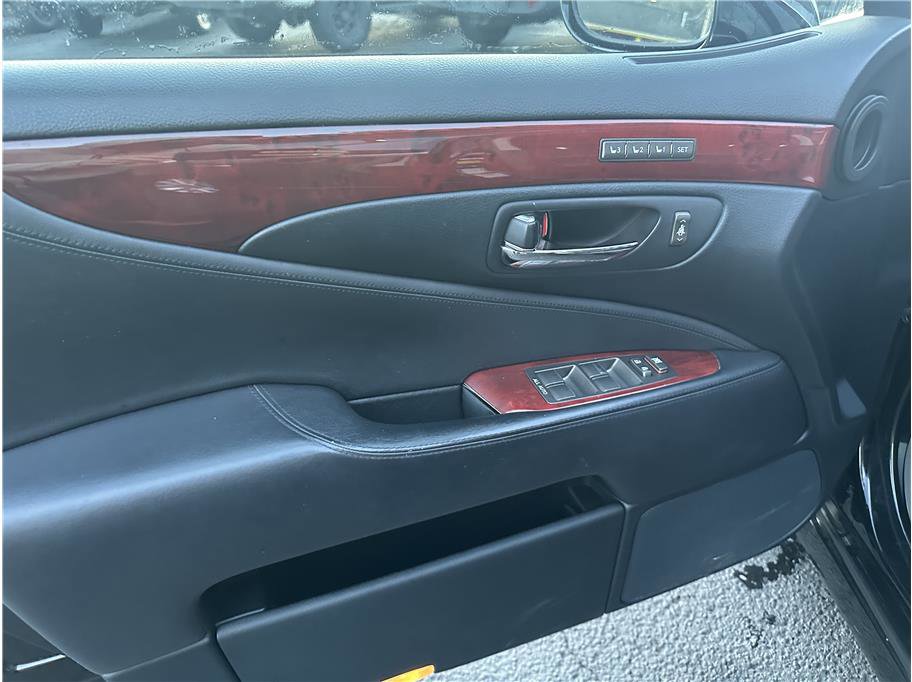 Used 2008 Lexus LS 460 image 13