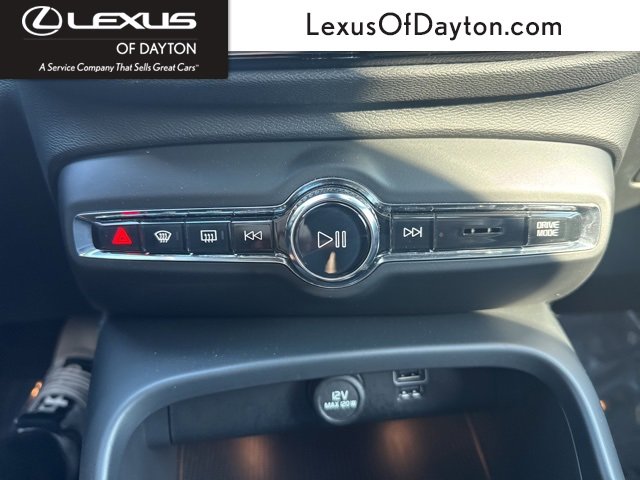 Used 2021 Volvo XC40 T5 R-Design w/ Climate Package image 27