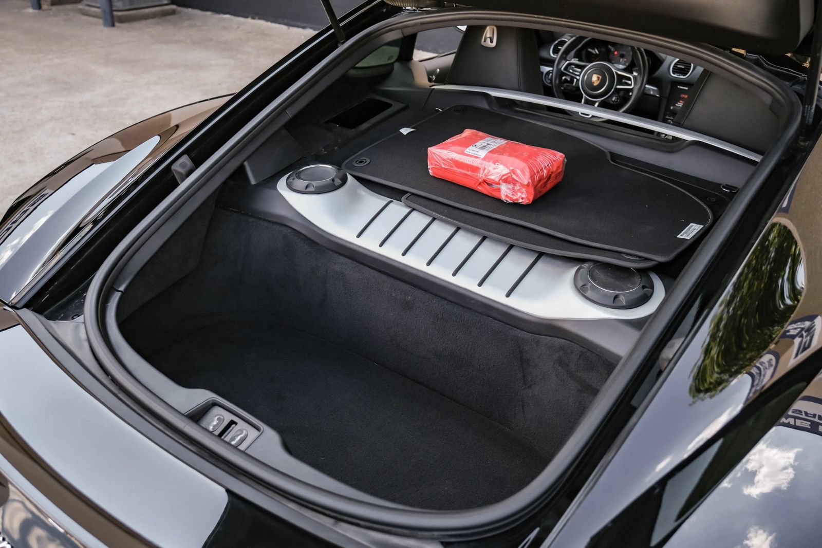 Used 2019 Porsche 718 Cayman S RWD image 36