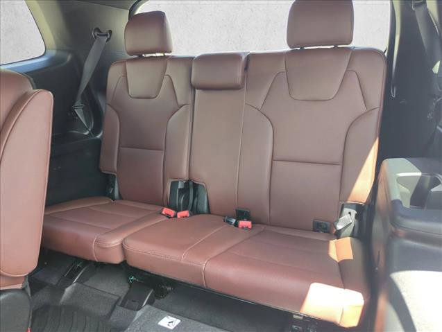 Used 2023 Kia Telluride EX w/ EX Captain's Chair Package image 21